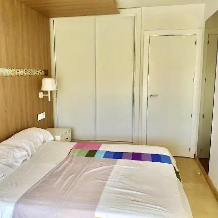 Apartment Modern In 50 M² + Pool